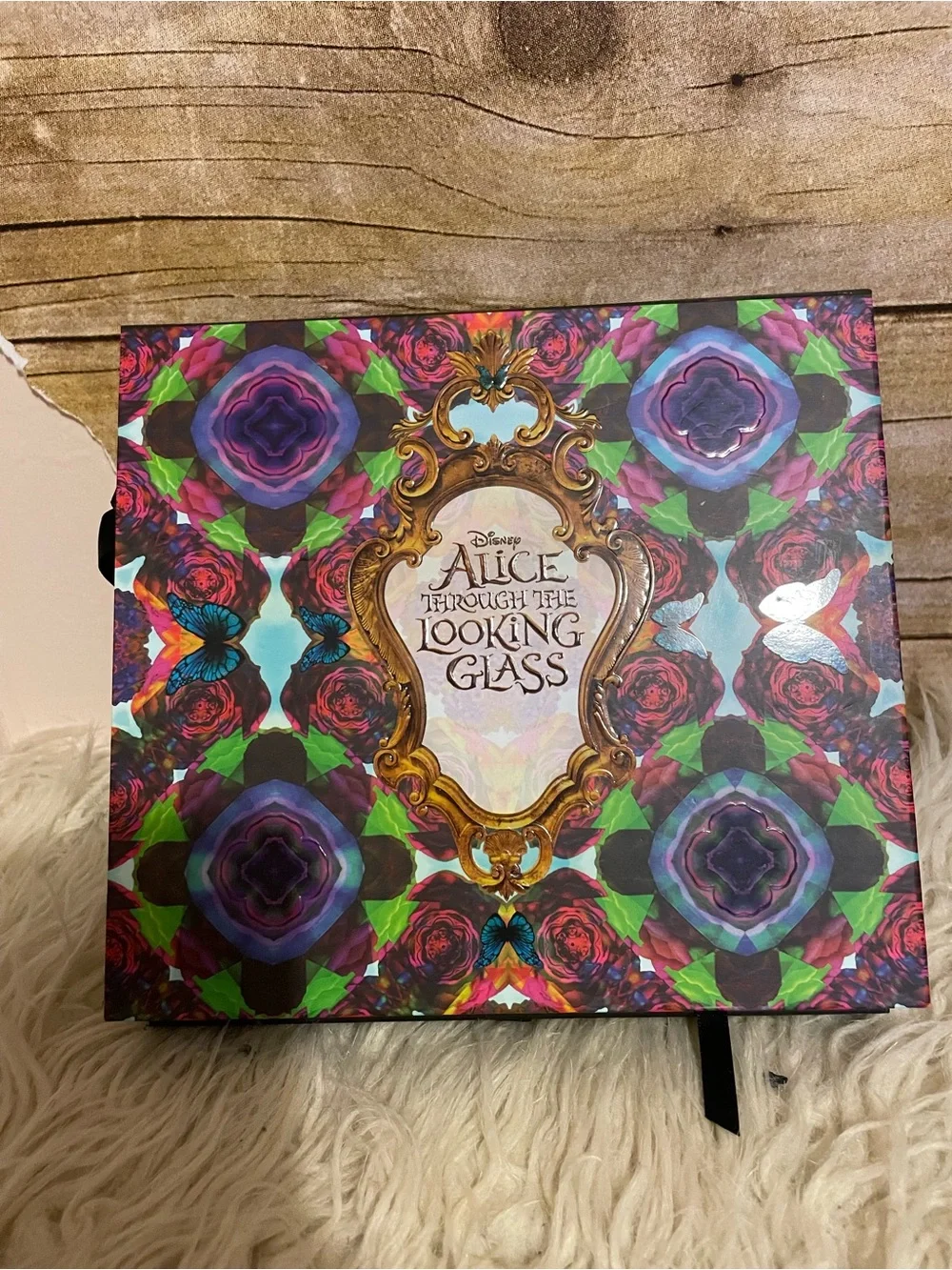 Urban Decay Alice Through the Looking Glass Eyeshadow Palette Limited Edition